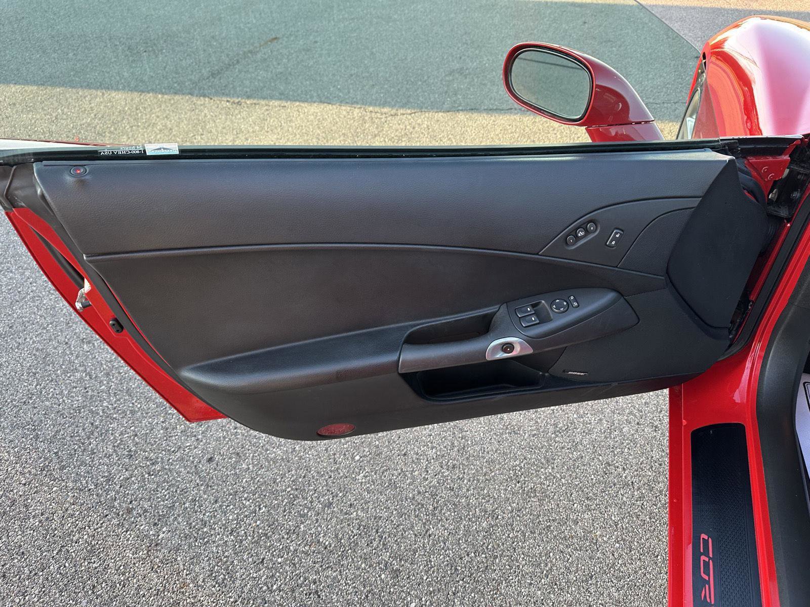 Used 2005 Chevrolet Corvette Coupe w/ Preferred Equipment Group image 12