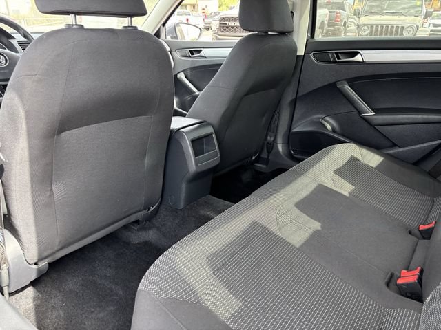 Used 2017 Volkswagen Passat 1.8T S FWD image 17