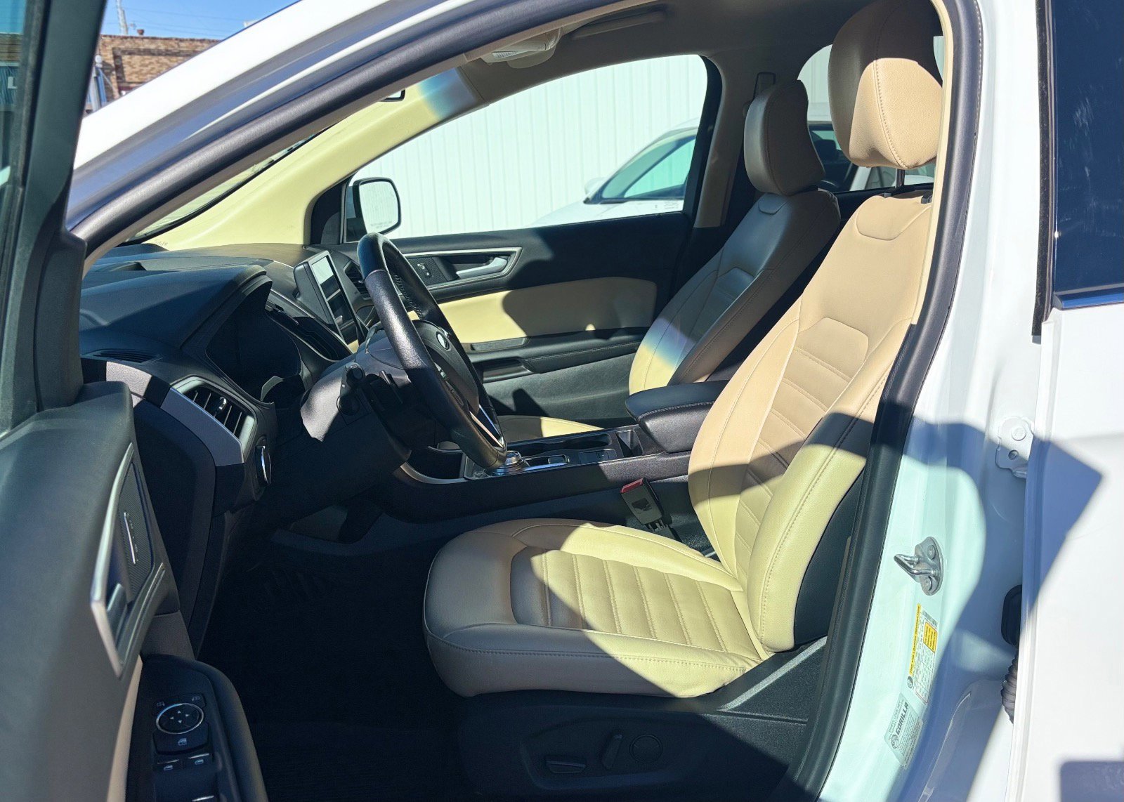 Certified 2024 Ford Edge SEL w/ Convenience Package image 18