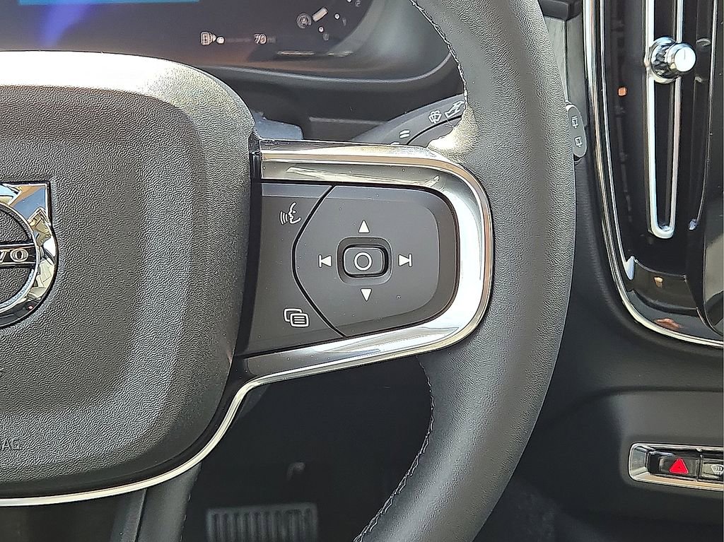 New 2026 Volvo XC40 B5 Ultra w/ Protection Package Premier AWD/4WD image 19