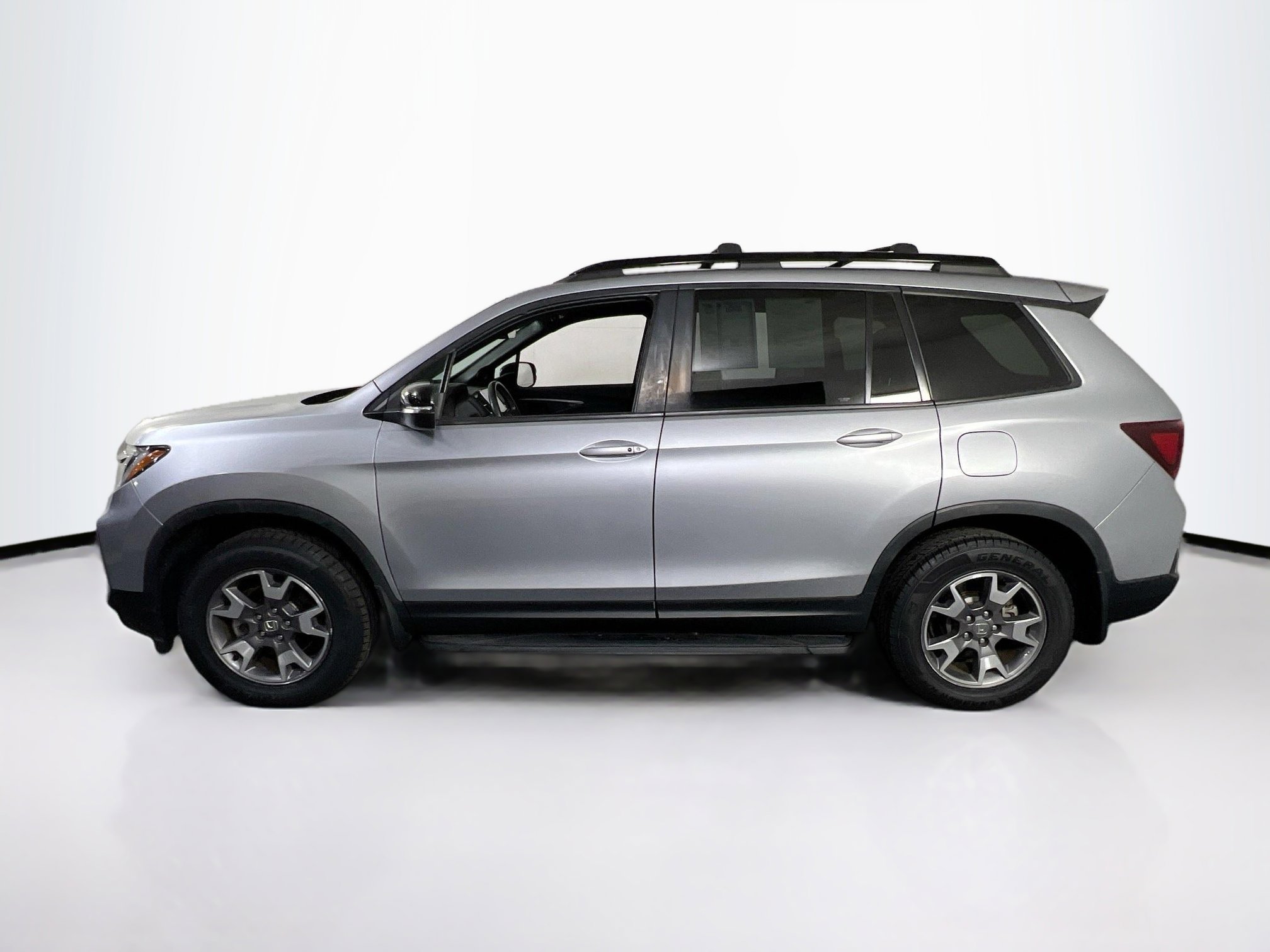Used 2022 Honda Passport TrailSport image 8