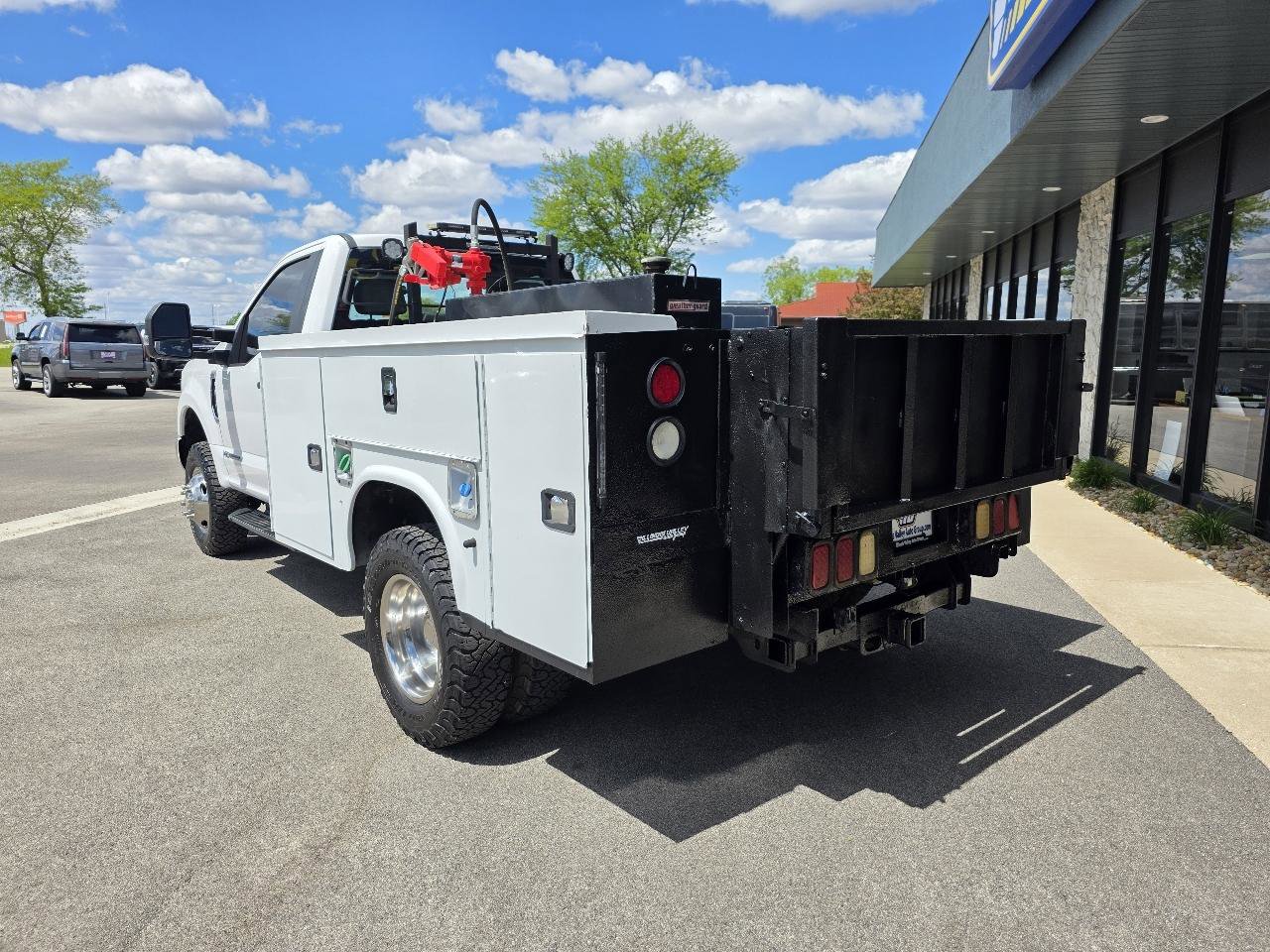 Used 2017 Ford F350 XL w/ Power Equipment Group AWD/4WD image 8