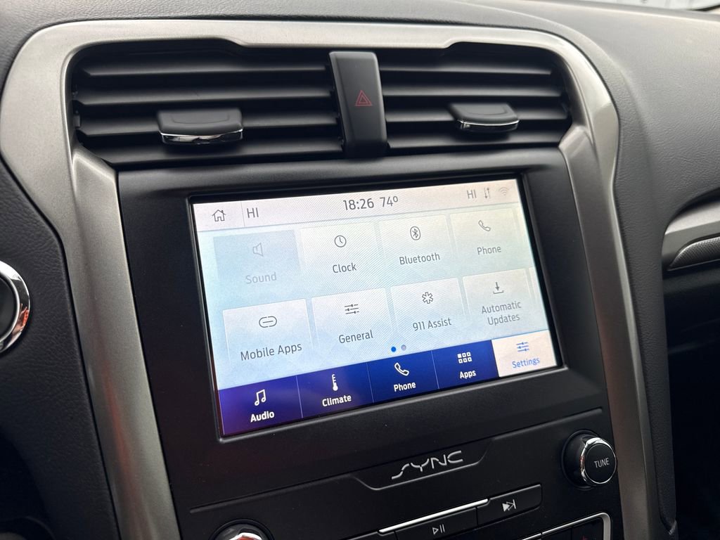 Used 2020 Ford Fusion SE image 29