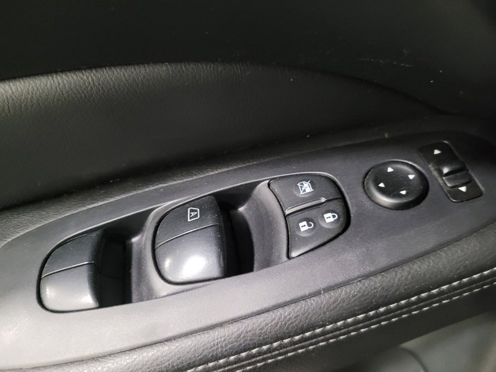 Used 2019 Nissan Pathfinder S AWD/4WD image 27