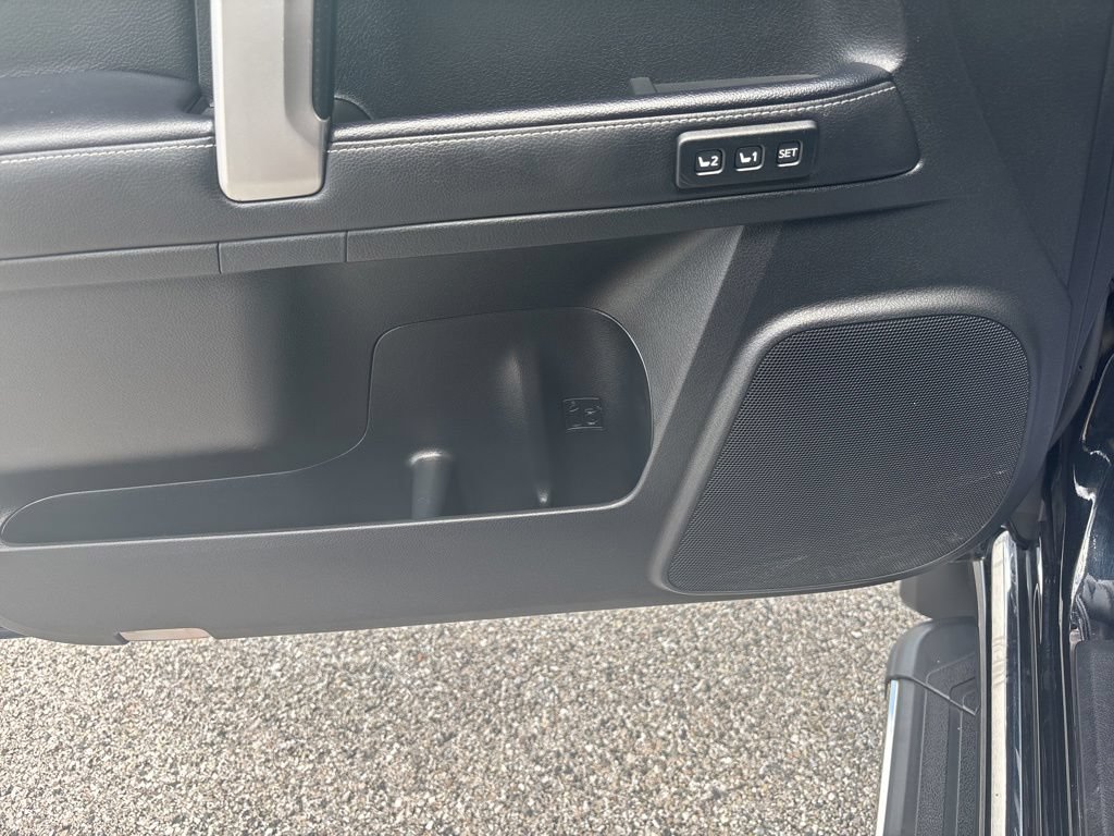 Used 2023 Toyota 4Runner Limited AWD/4WD image 17