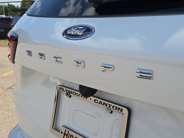 Used 2025 Ford Escape ST-Line Elite w/ Premium Technology Package AWD/4WD image 32