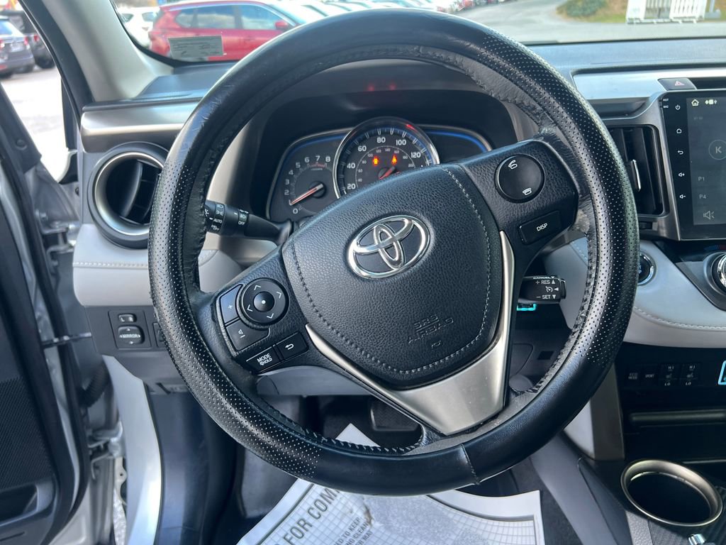 Used 2013 Toyota RAV4 Limited image 14