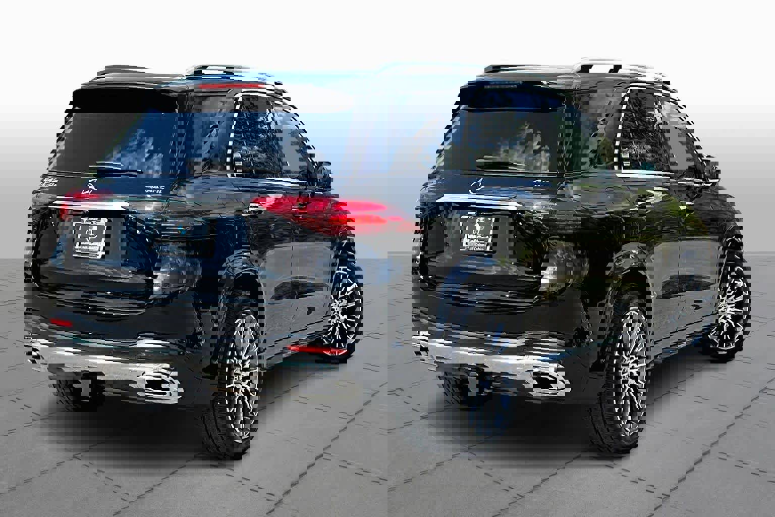 Used 2024 Mercedes-Benz GLE 450e 4MATIC image 12