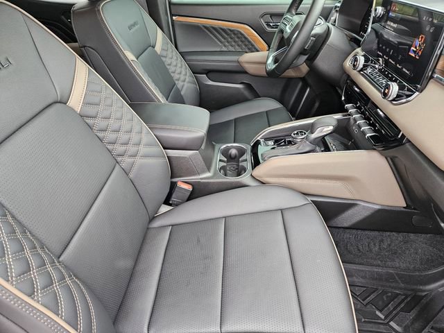 Used 2025 GMC Canyon Denali image 15