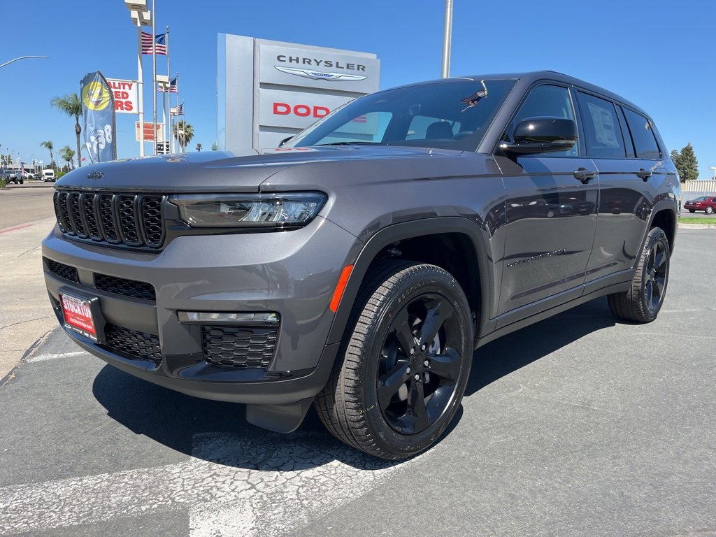 New 2025 Jeep Grand Cherokee L Limited w/ Black Appearance Package image 10
