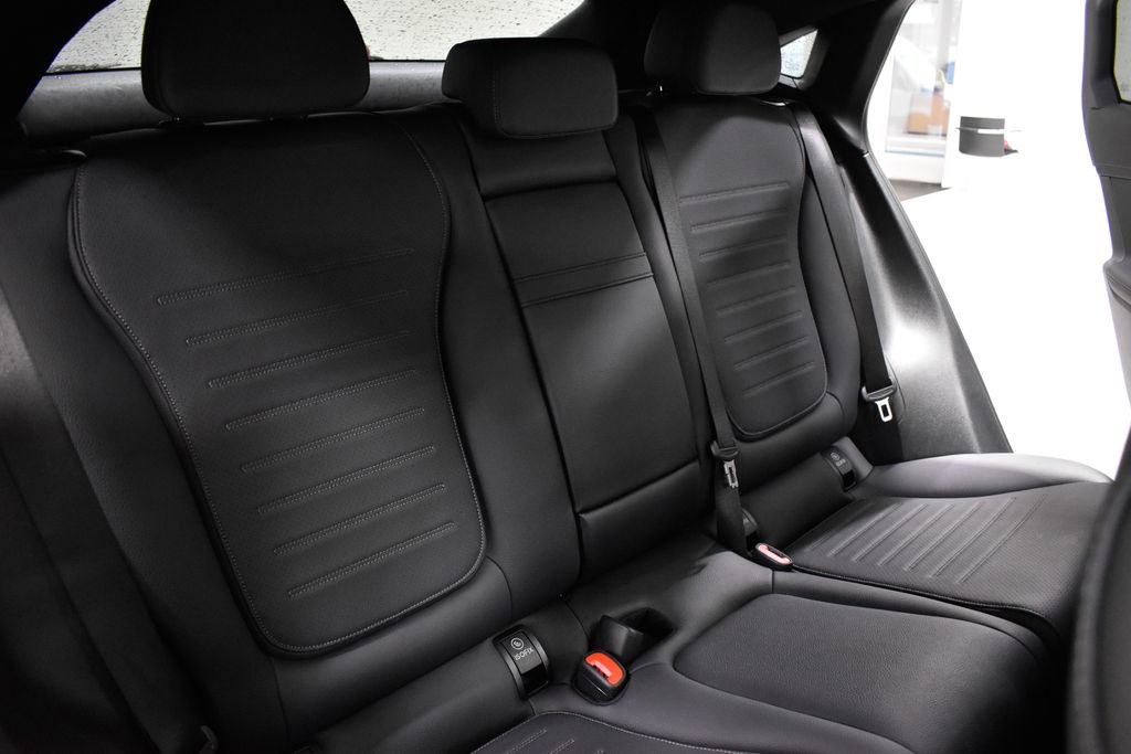 Used 2024 Mercedes-Benz GLC 300 4MATIC image 35