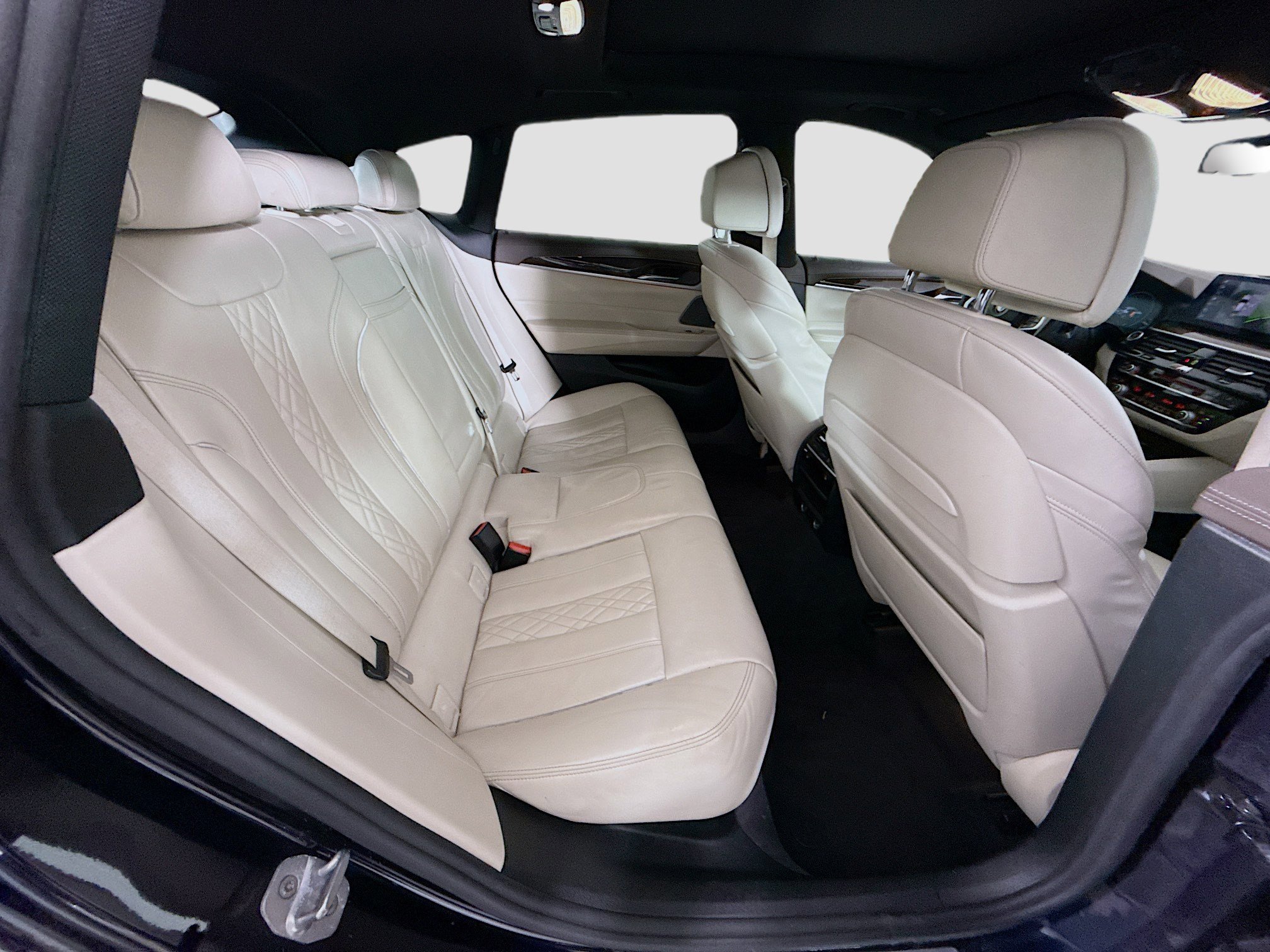 Used 2019 BMW 640i Gran Turismo xDrive w/ Premium Package AWD/4WD image 27