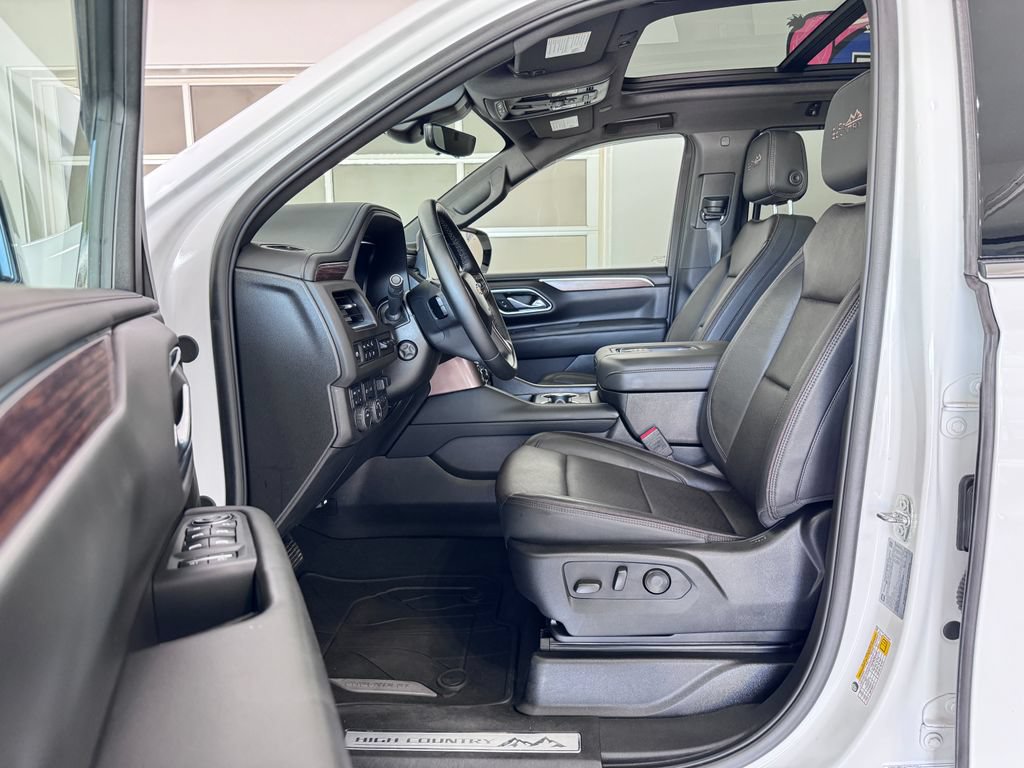 Certified 2024 Chevrolet Suburban High Country w/ Max Trailering Package AWD/4WD image 13