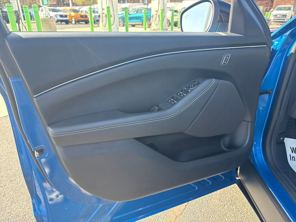 Used 2025 Ford Mustang Mach-E Select AWD/4WD image 26