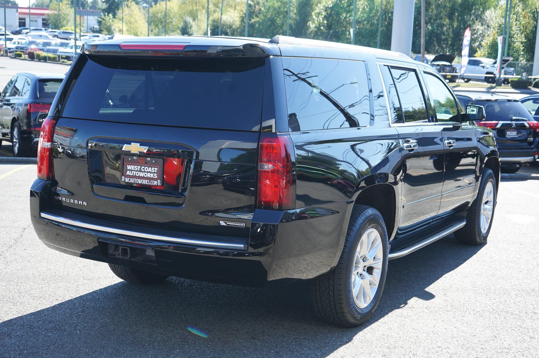 Used 2017 Chevrolet Suburban Premier AWD/4WD image 5