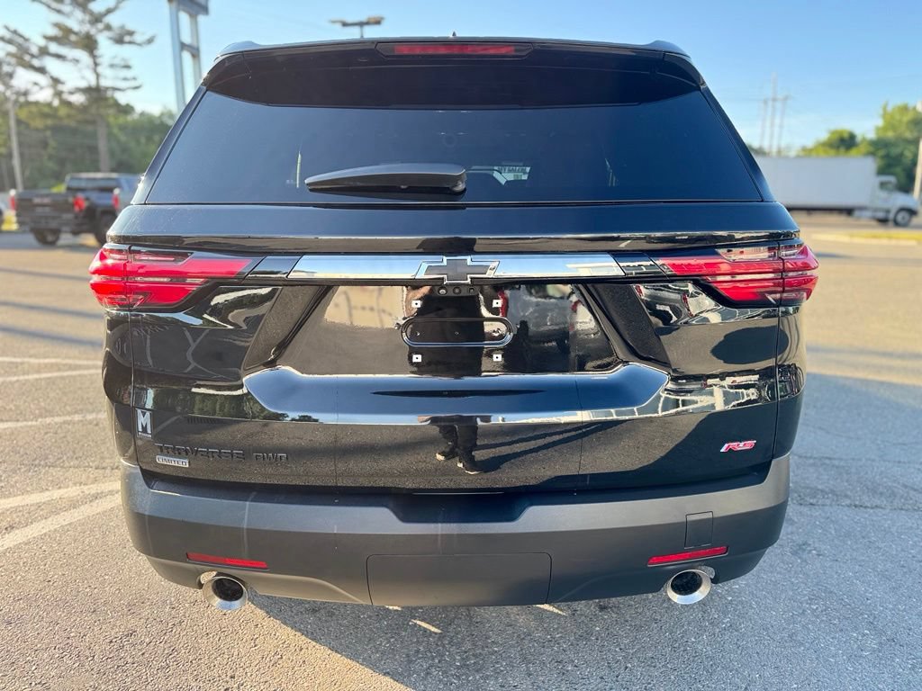 Used 2024 Chevrolet Traverse RS w/ LPO, Floor Liner Package AWD/4WD image 6