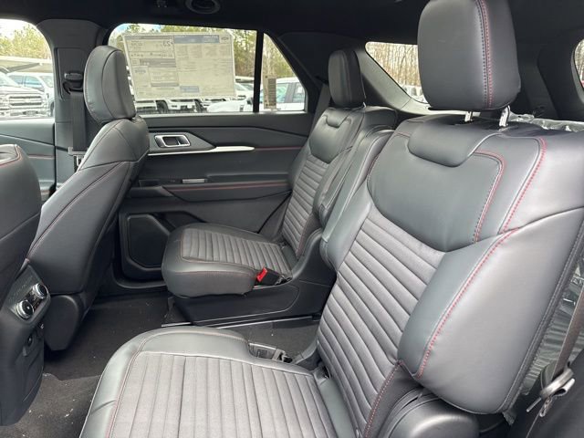 Used 2026 Ford Explorer ST-Line w/ ST-Line Street Pack AWD/4WD image 21