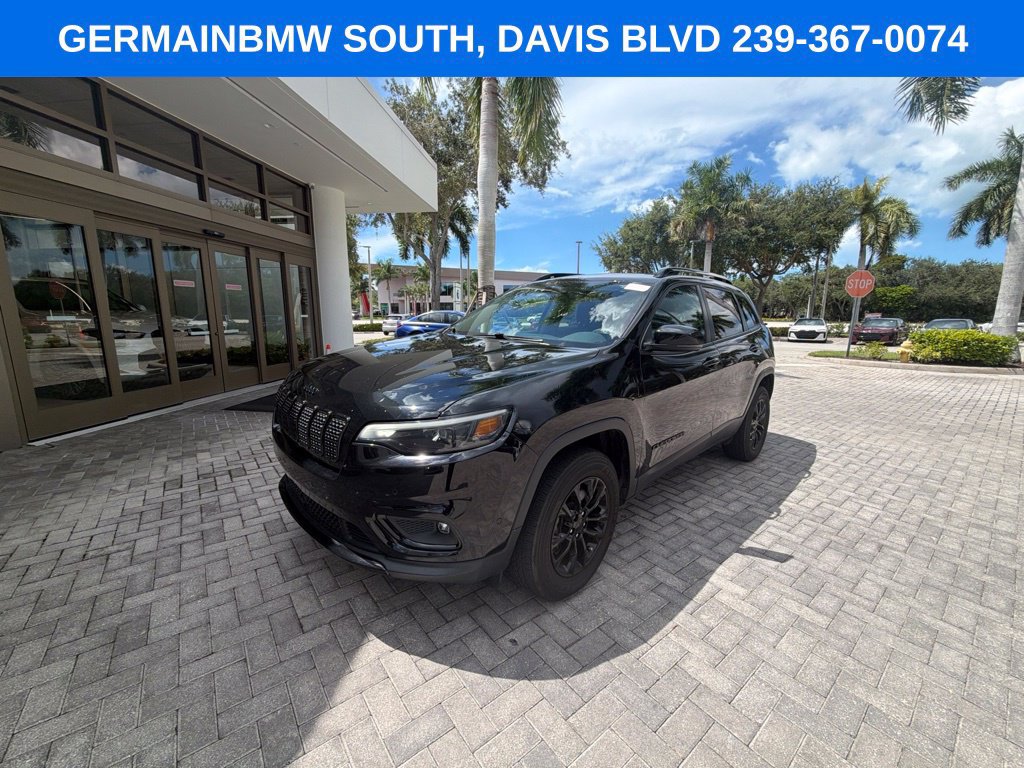 Used 2023 Jeep Cherokee Altitude Lux AWD/4WD image 1