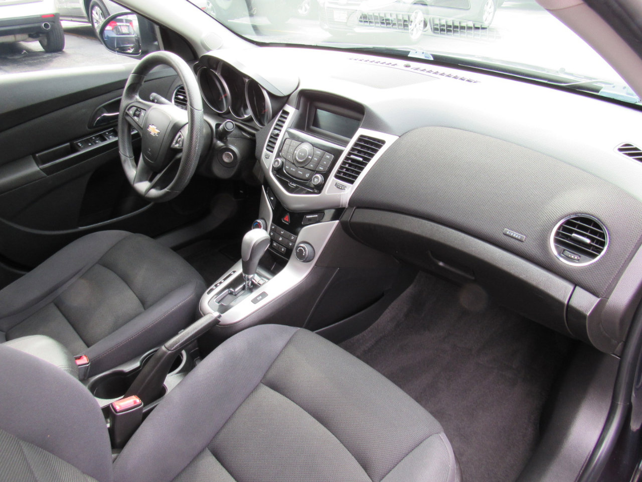 Used 2015 Chevrolet Cruze LT image 18