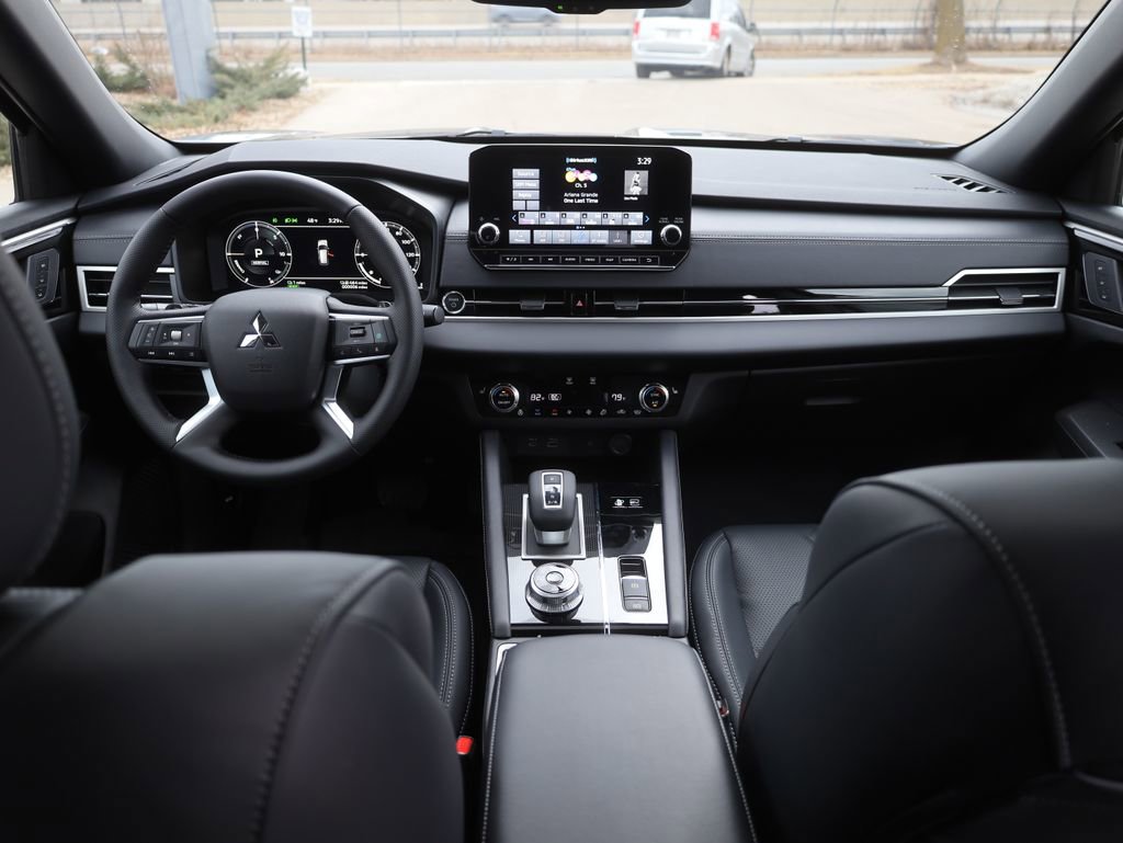 New 2025 Mitsubishi Outlander SEL Black Edition image 25