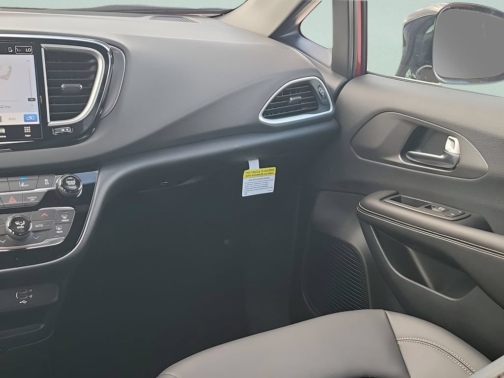New 2026 Chrysler Voyager LX FWD image 26