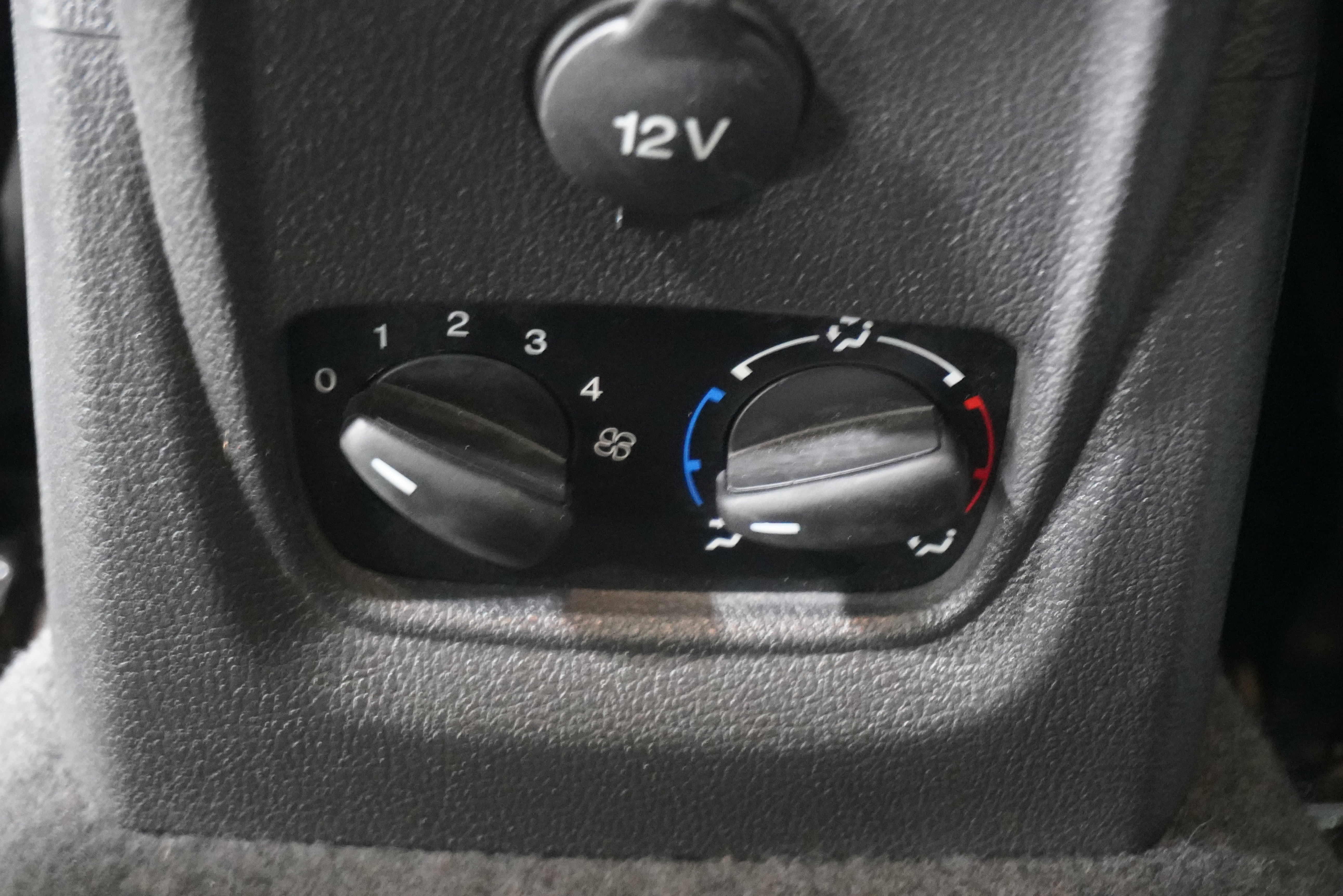 Used 2017 Ford Transit Connect XL image 13