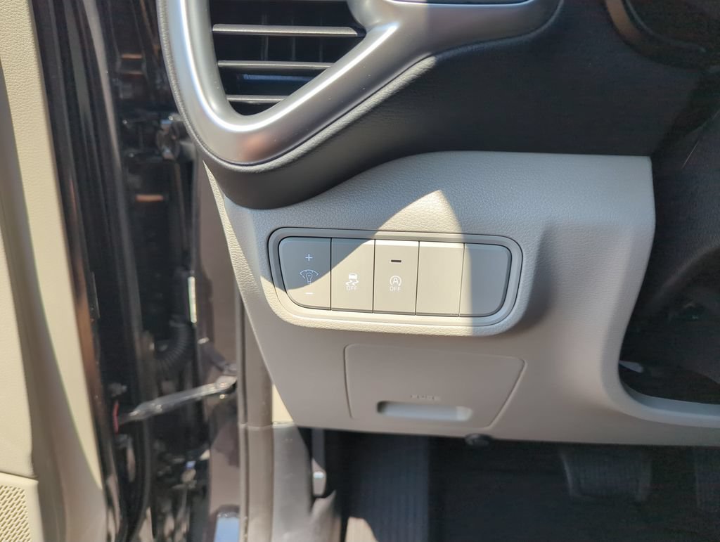 Used 2024 Kia Soul LX w/ Option Group 015 FWD image 20