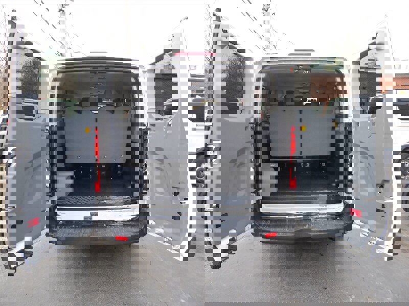 Used 2015 Ford Transit 350 XL image 25