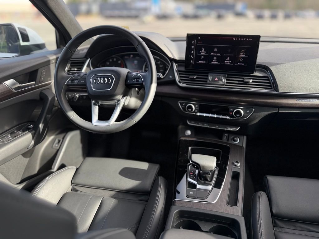 Used 2025 Audi Q5 2.0T Premium image 11
