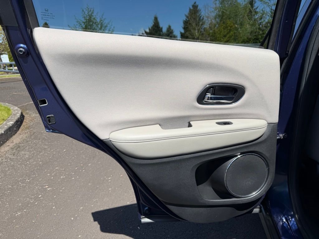 Used 2017 Honda HR-V EX image 27