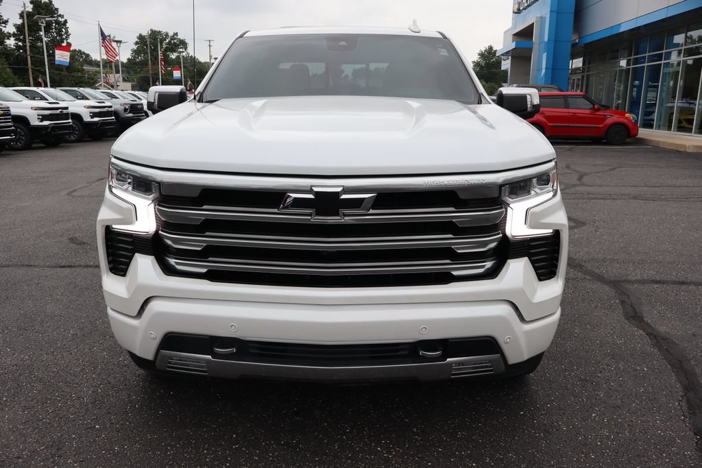 Used 2023 Chevrolet Silverado 1500 High Country w/ High Country Premium Package AWD/4WD image 32