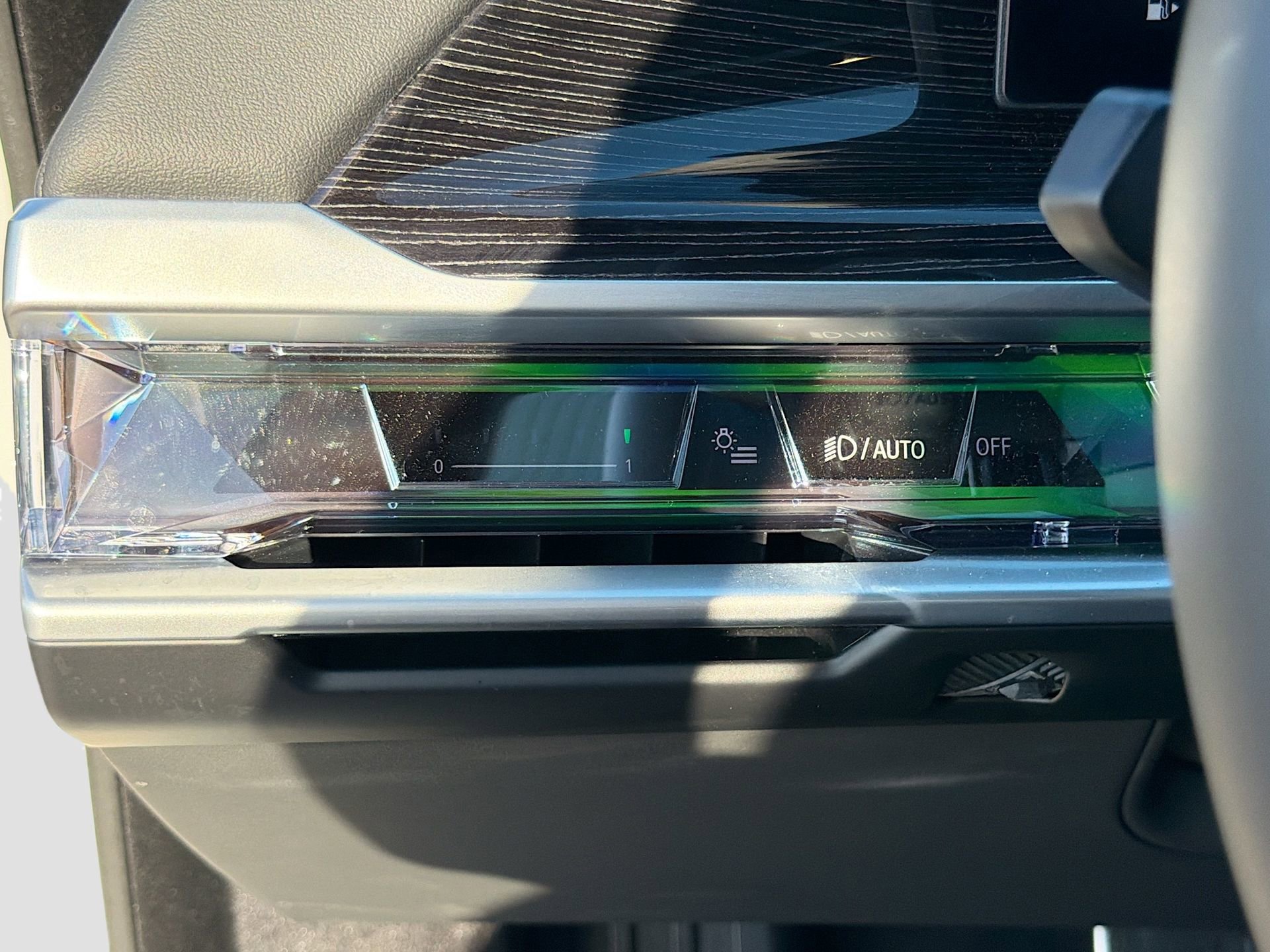 Certified 2025 BMW 740i xDrive image 37