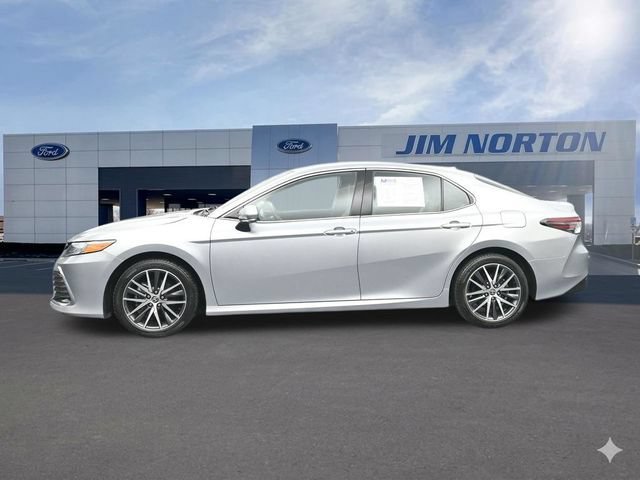 Used 2024 Toyota Camry XLE FWD image 8