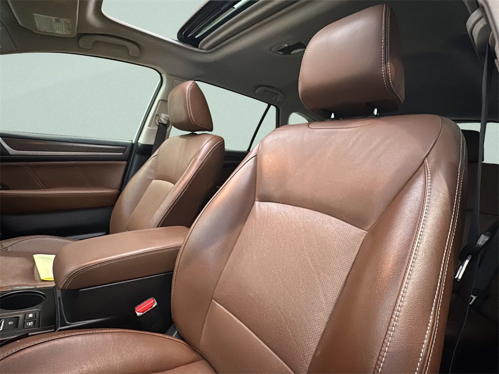 Used 2017 Subaru Outback 2.5i Touring image 9