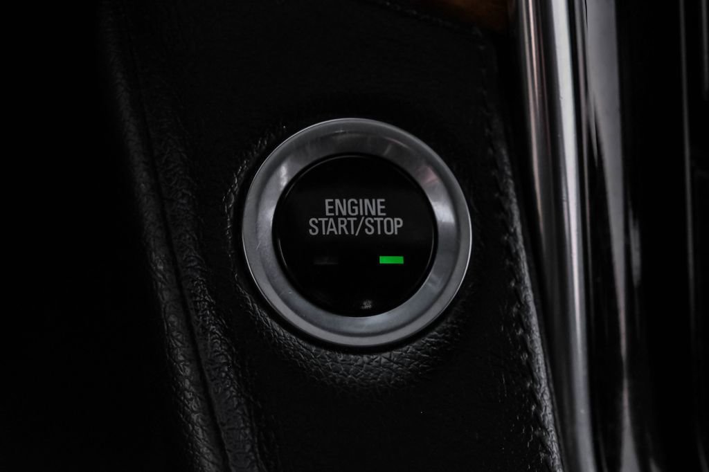Used 2015 Cadillac Escalade Luxury image 20