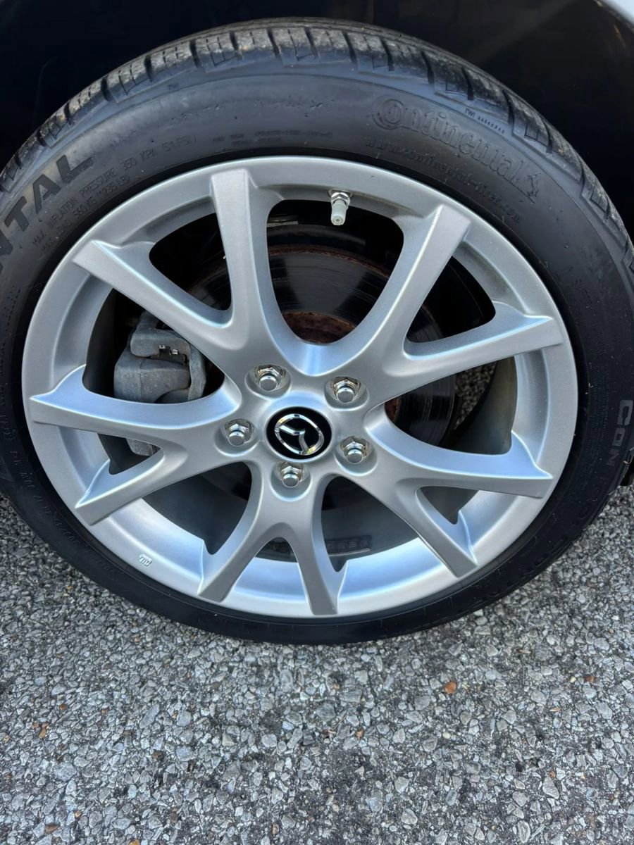 Used 2009 MAZDA MX-5 Miata Grand Touring w/ Premium Pkg RWD image 18