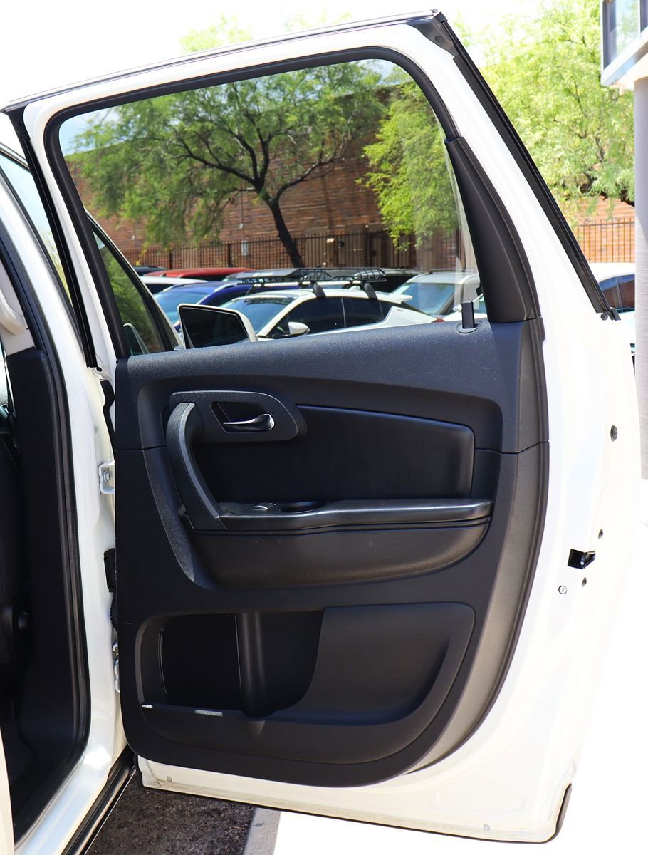 Used 2012 Chevrolet Traverse LT FWD image 26