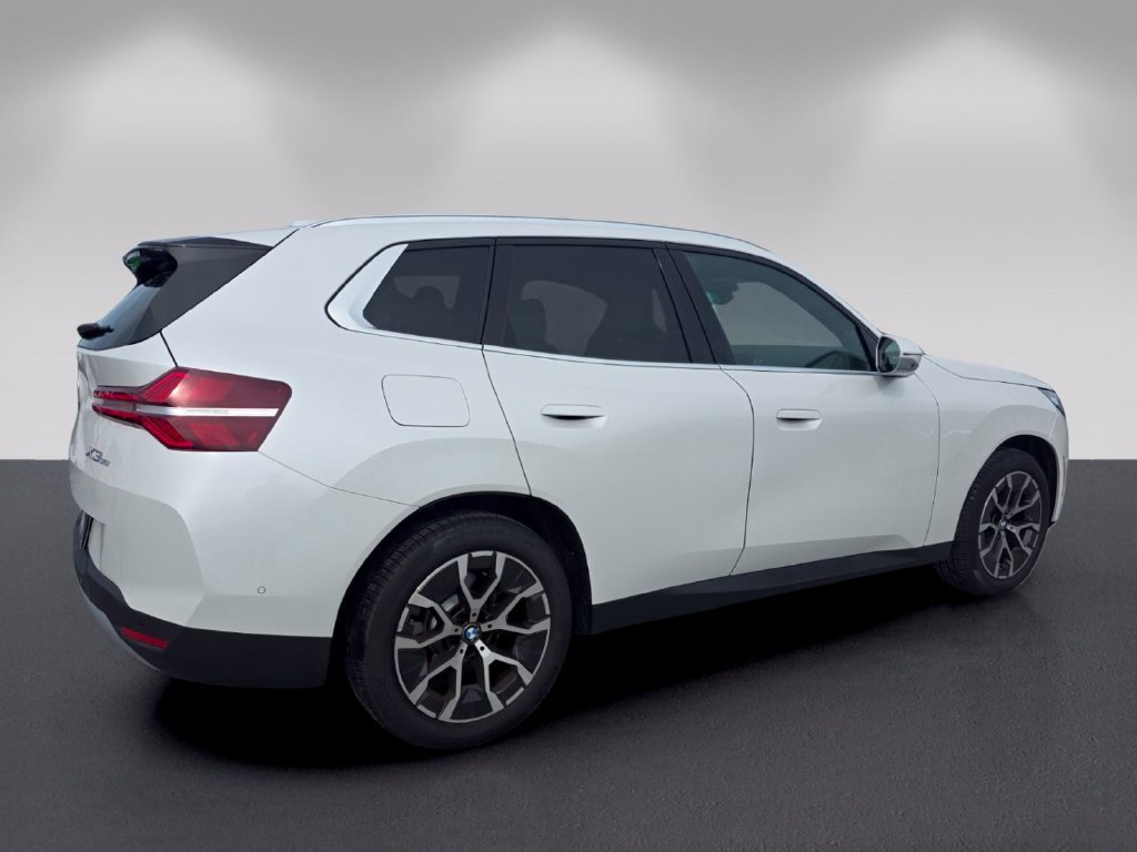 Used 2026 BMW X3 xDrive30i w/ Premium Package AWD/4WD image 7