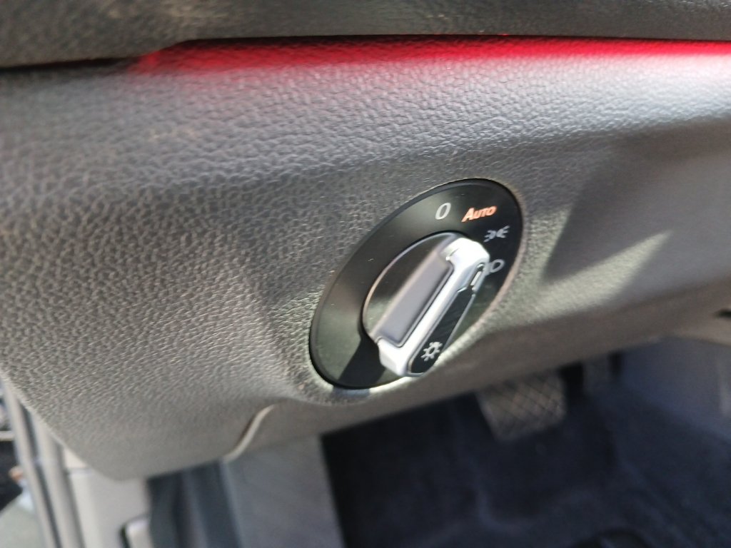 Certified 2024 Volkswagen Jetta SEL FWD image 12