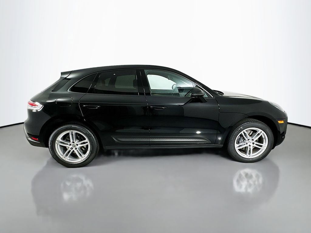 Used 2025 Porsche Macan image 8