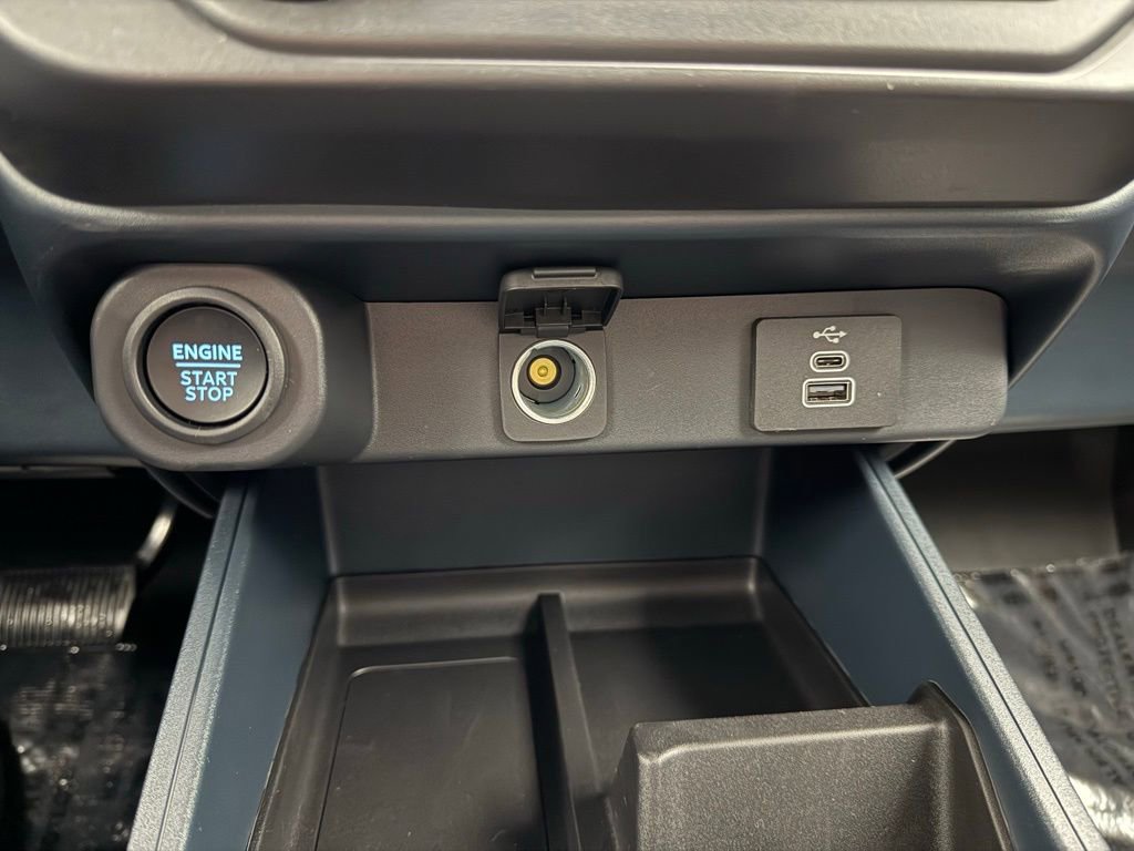 New 2025 Ford Maverick XLT w/ XLT Luxury Package image 36