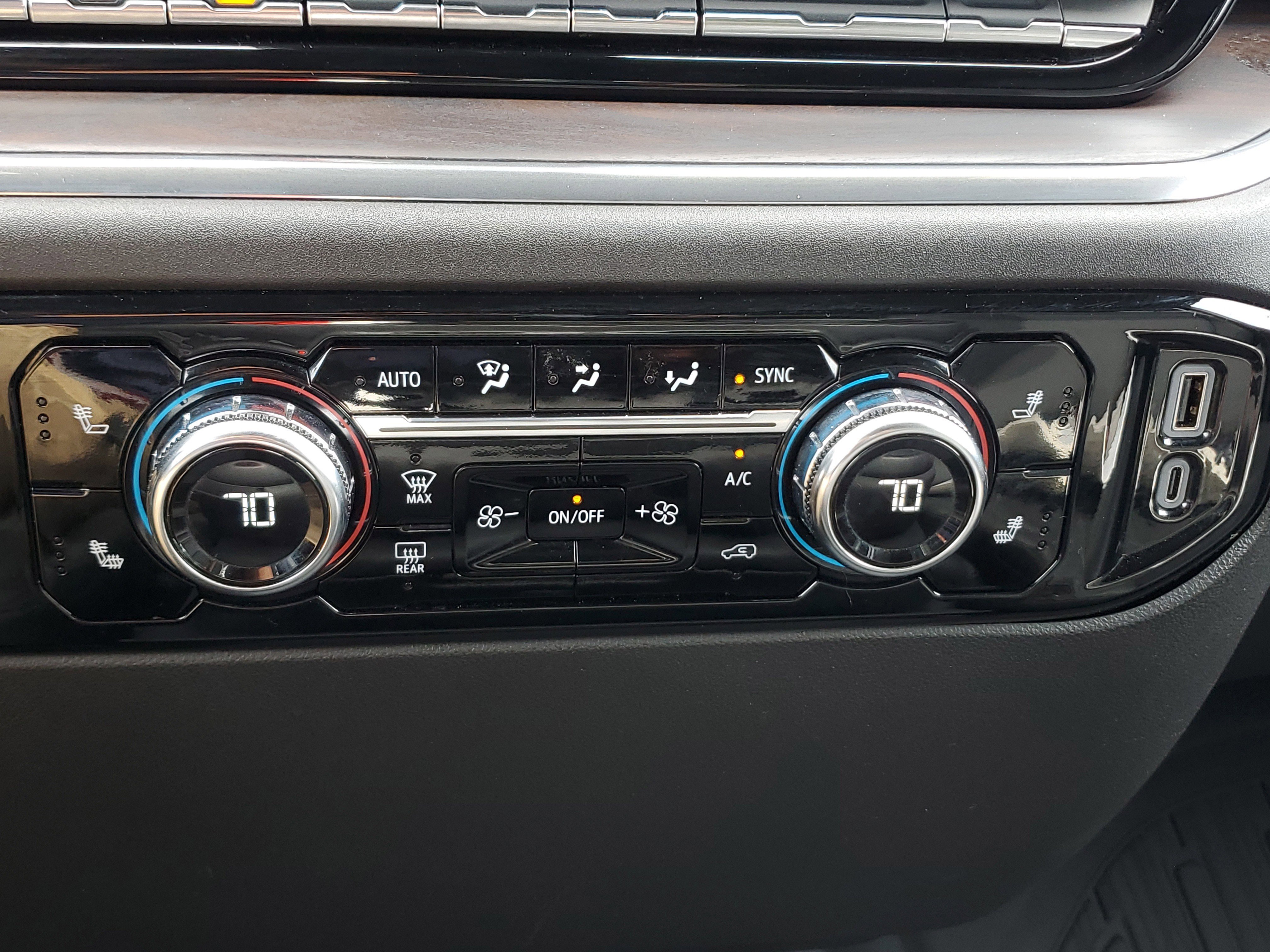 Used 2024 GMC Sierra 1500 SLT image 28