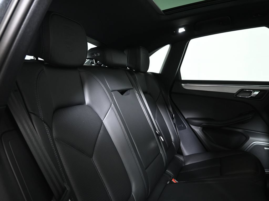 New 2026 Porsche Macan AWD/4WD image 42