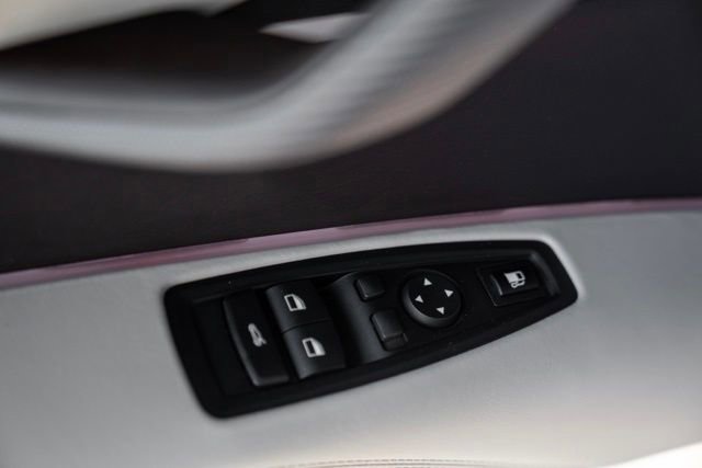Used 2020 BMW i8 Coupe AWD/4WD image 57