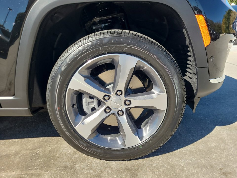 New 2025 Jeep Grand Cherokee L Limited image 25