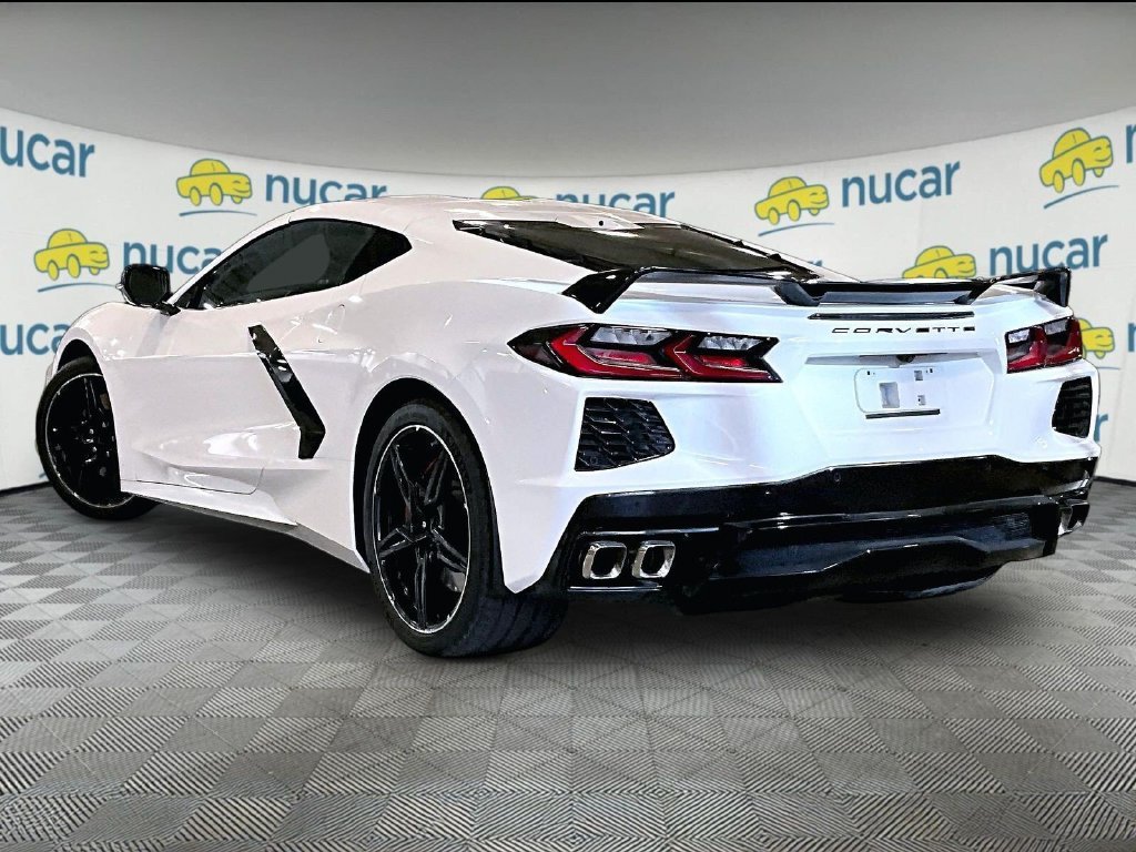 Used 2020 Chevrolet Corvette Stingray Preferred Cpe w/ 2LT Preferred Equipment Group RWD image 4