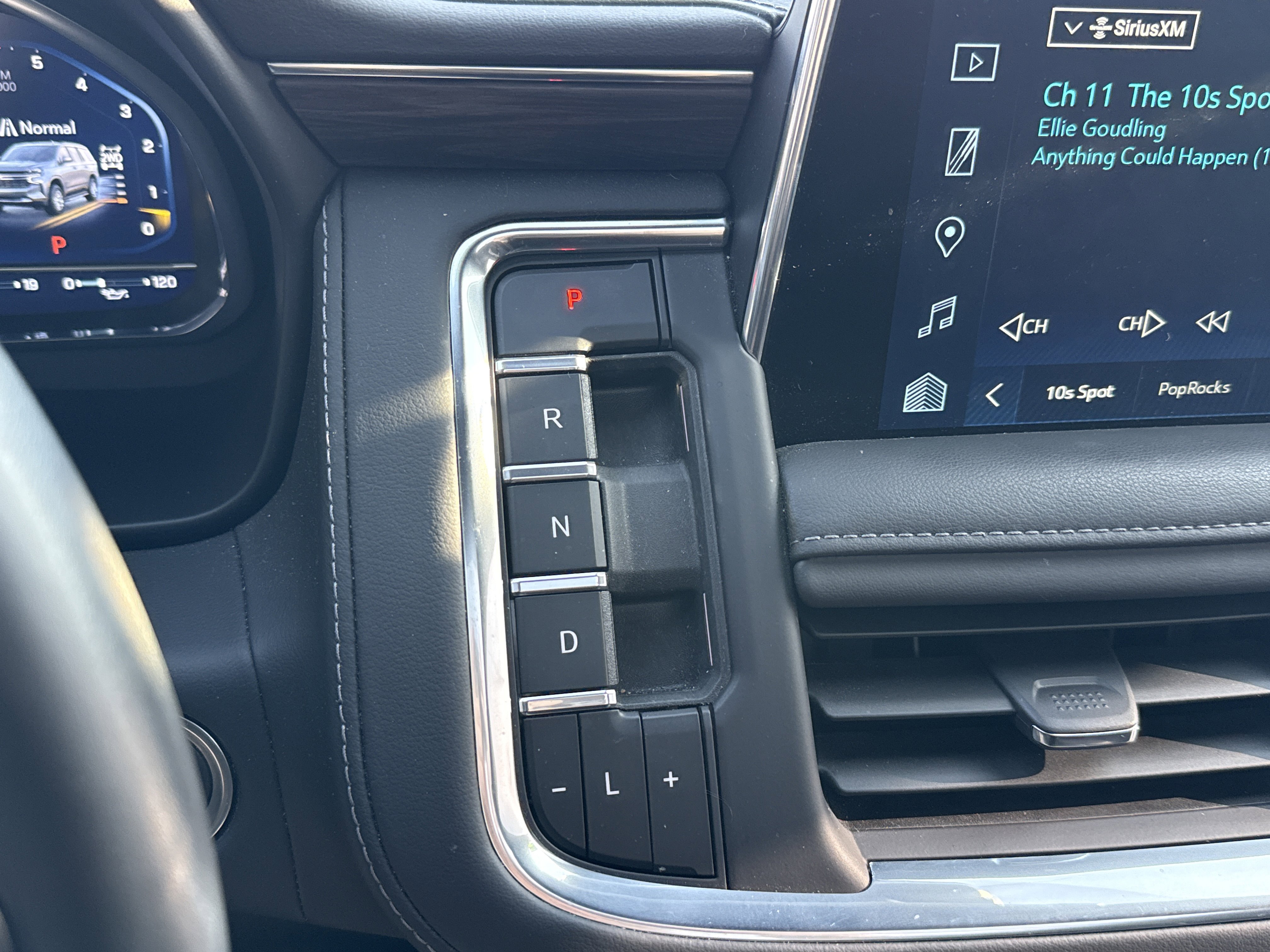 Used 2024 Chevrolet Tahoe Z71 w/ Z71 Off-Road Package image 25