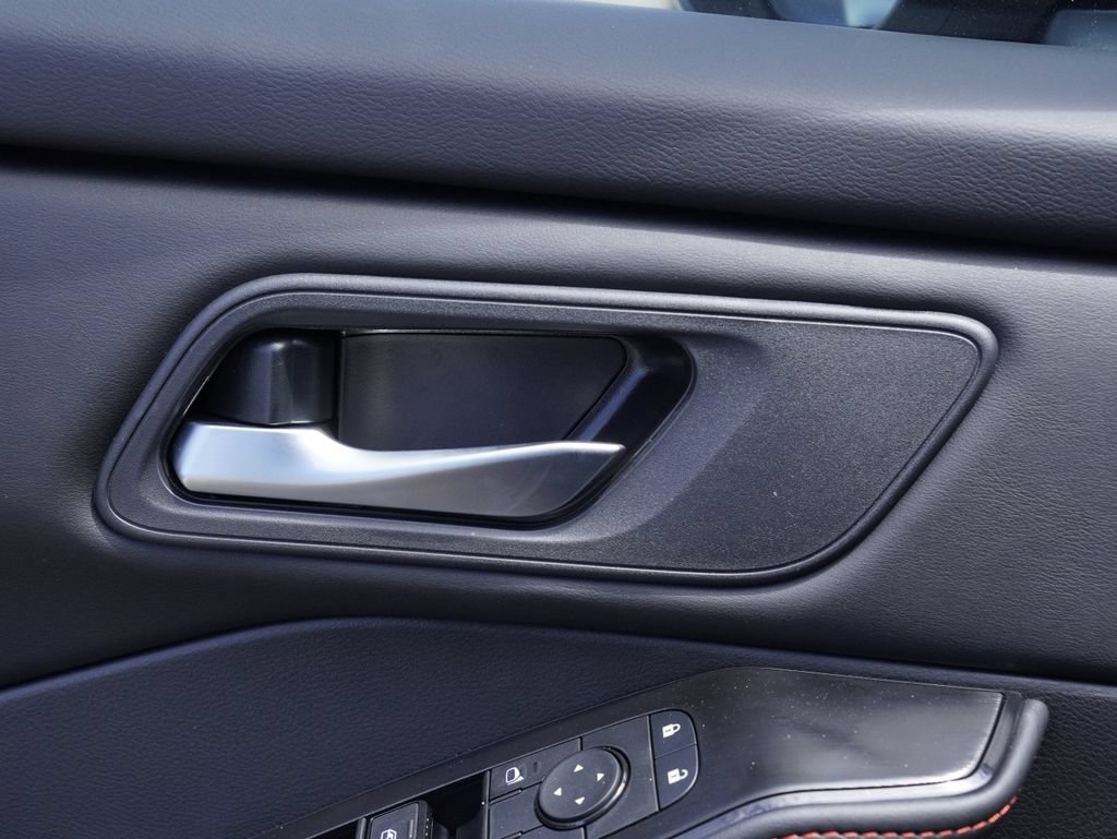 New 2026 Nissan Rogue SV AWD/4WD image 8