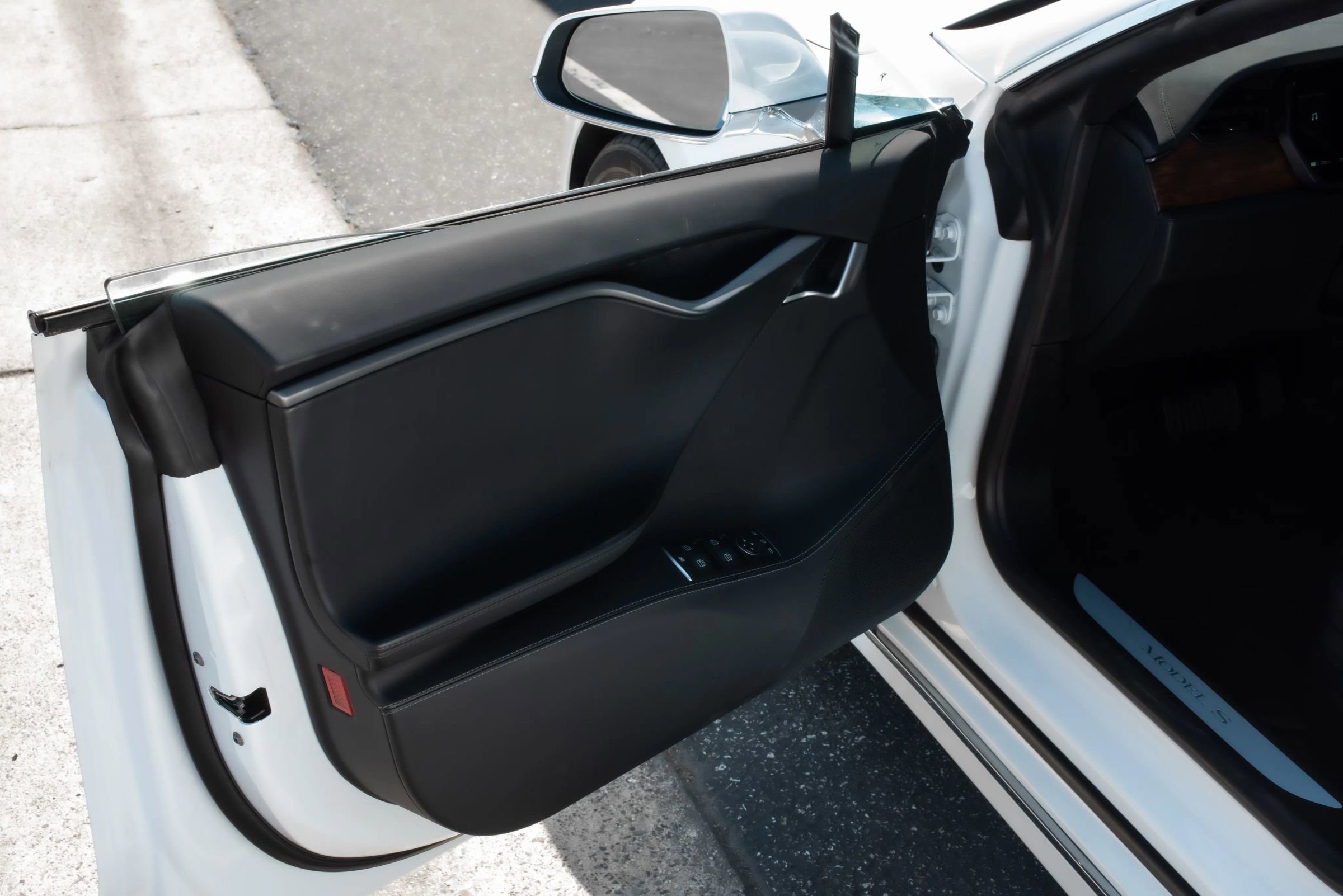 Used 2021 Tesla Model S Long Range Plus image 15