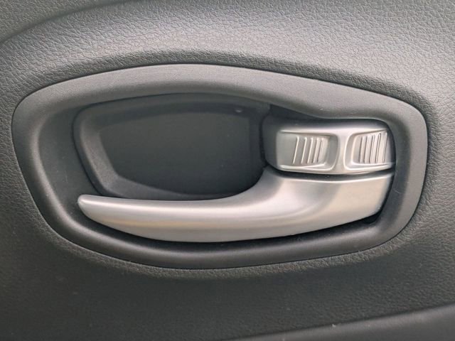 Used 2023 Jeep Renegade Latitude image 40